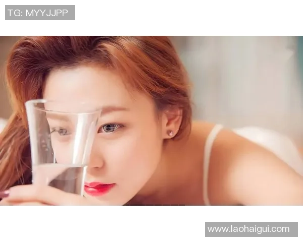 足球明星与最美女友的浪漫故事揭示他们背后的爱情与支持