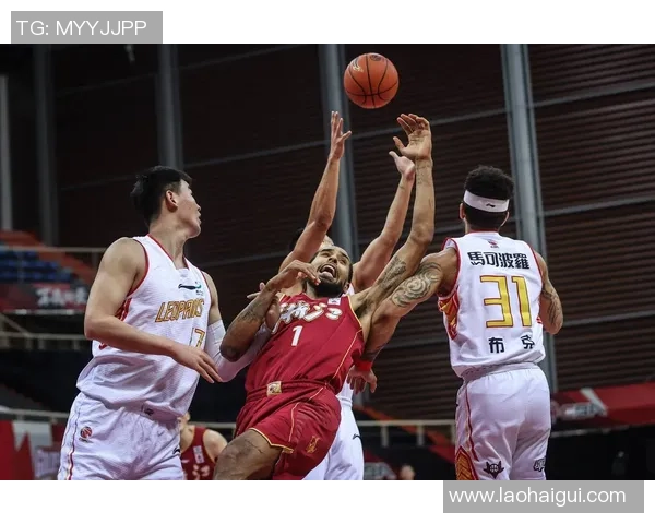 深圳篮球队与上海篮球队赛后状态分析与复盘探讨